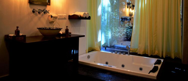 Jungle Cottage with Jacuzzi