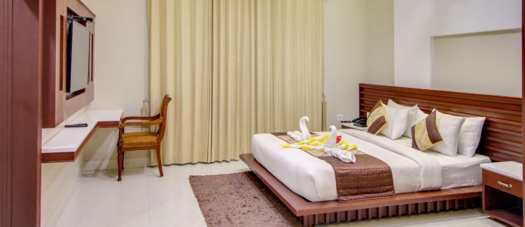 SUPERIOR ROOM WITH BATHTUB