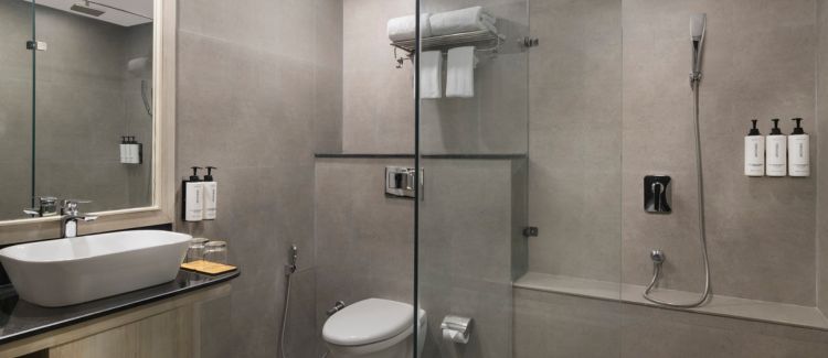 King Premium Kosi River View Outdoor Living area