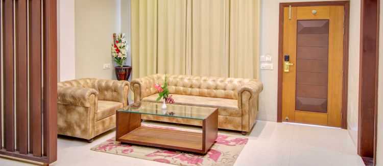 SUPERIOR ROOM WITH BATHTUB