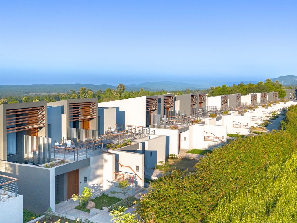  Vandhara Sarovar Premiere Patkote