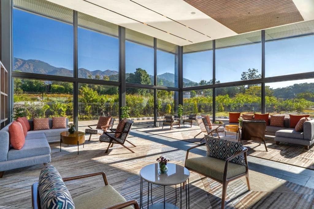  Vandhara Sarovar Premiere Patkote